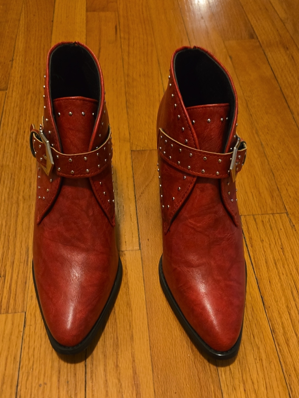 Source Unknown Red Pointed Ankle Booties with Studded Buckle Strap